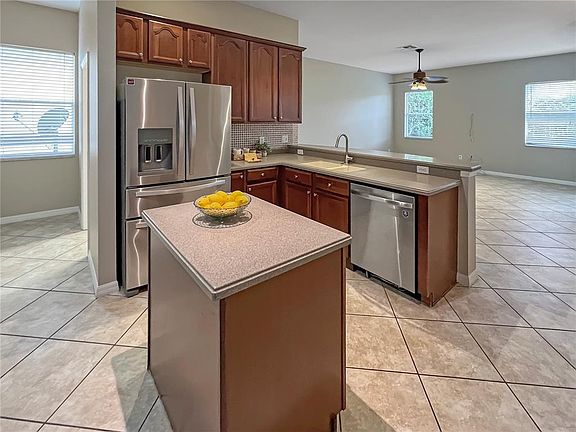 3rd image of 11531 Vicolo Loop