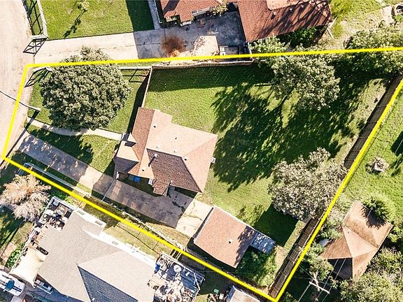 3rd image of 1342 Normandy Dr