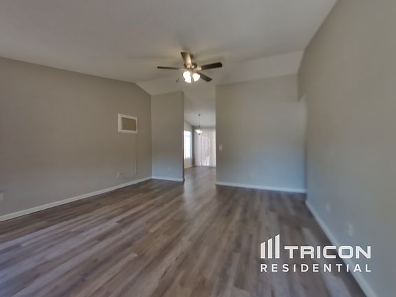 3rd image of 6725 Canoe Hill Dr