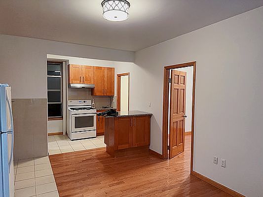 1st image of 136 Division St APT 1