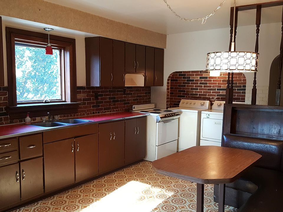 2nd image of 6025 Strawberry Lake Rd APT A