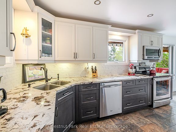 5th image of 3932 Bruce St N #6