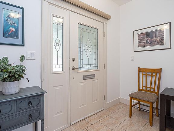 3rd image of 3109 Cliffs Rd
