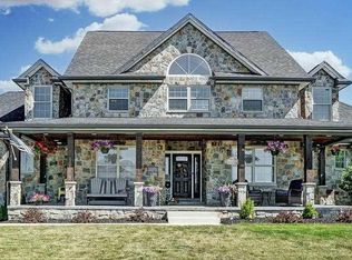 15175 Oak Knoll Dr, Monroe, MI 48161