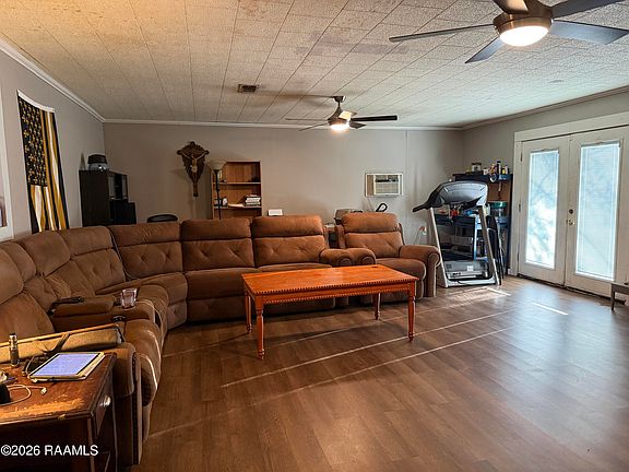 3rd image of 1914 Chatsworth Rd