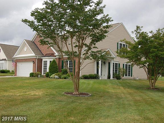 2nd image of 29760 Lyons Dr