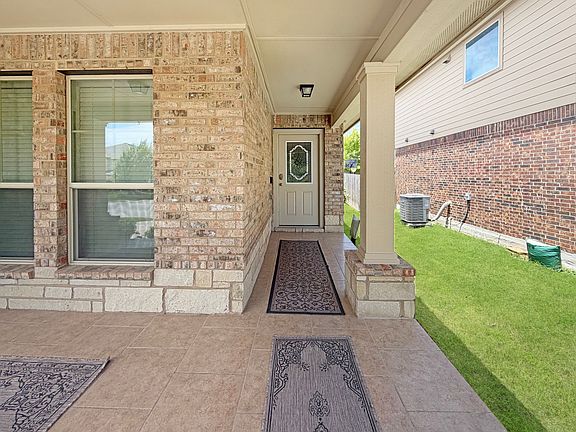 2nd image of 5334 Cicero Dr