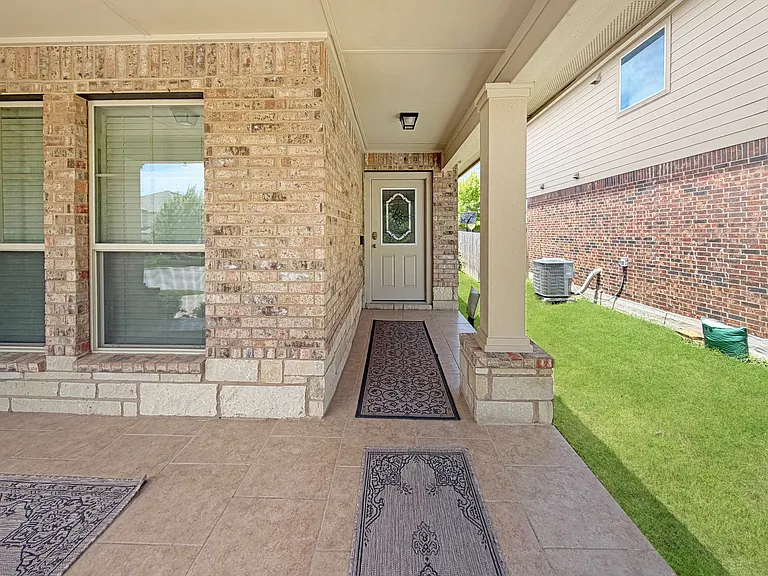 5334 Cicero Dr — Photo 2