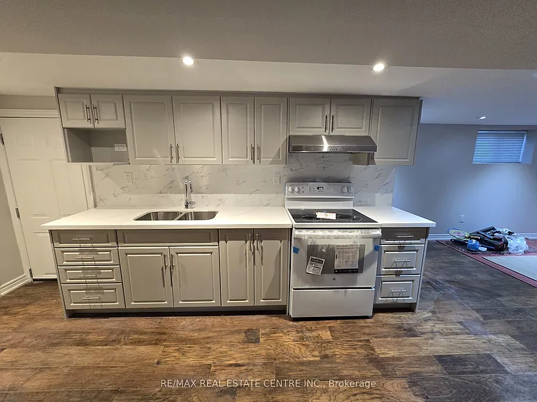 86 Vista Blvd #LOWER — Photo 2