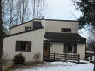 327 River Oak Dr, Marion, VA 24354
