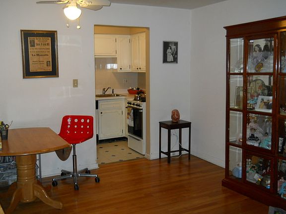3rd image of 414 S Elmwood Ave APT 4