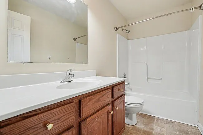 65 Meade Dr — Photo 4