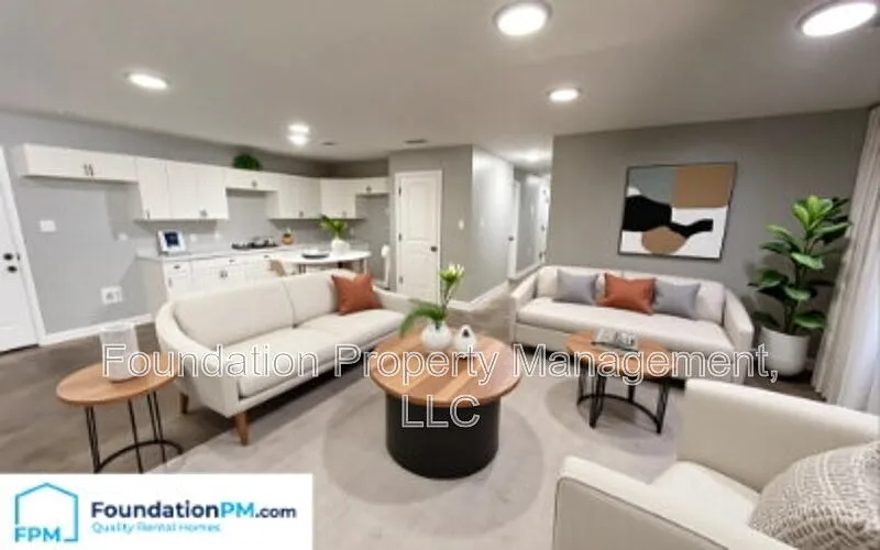 5 bed, 2.0 bath, 1921 sqft, $1,800 — Photo 4