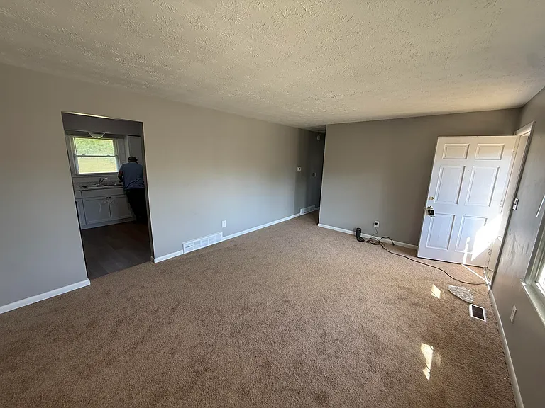 1333 Ox Hill Dr — Photo 3