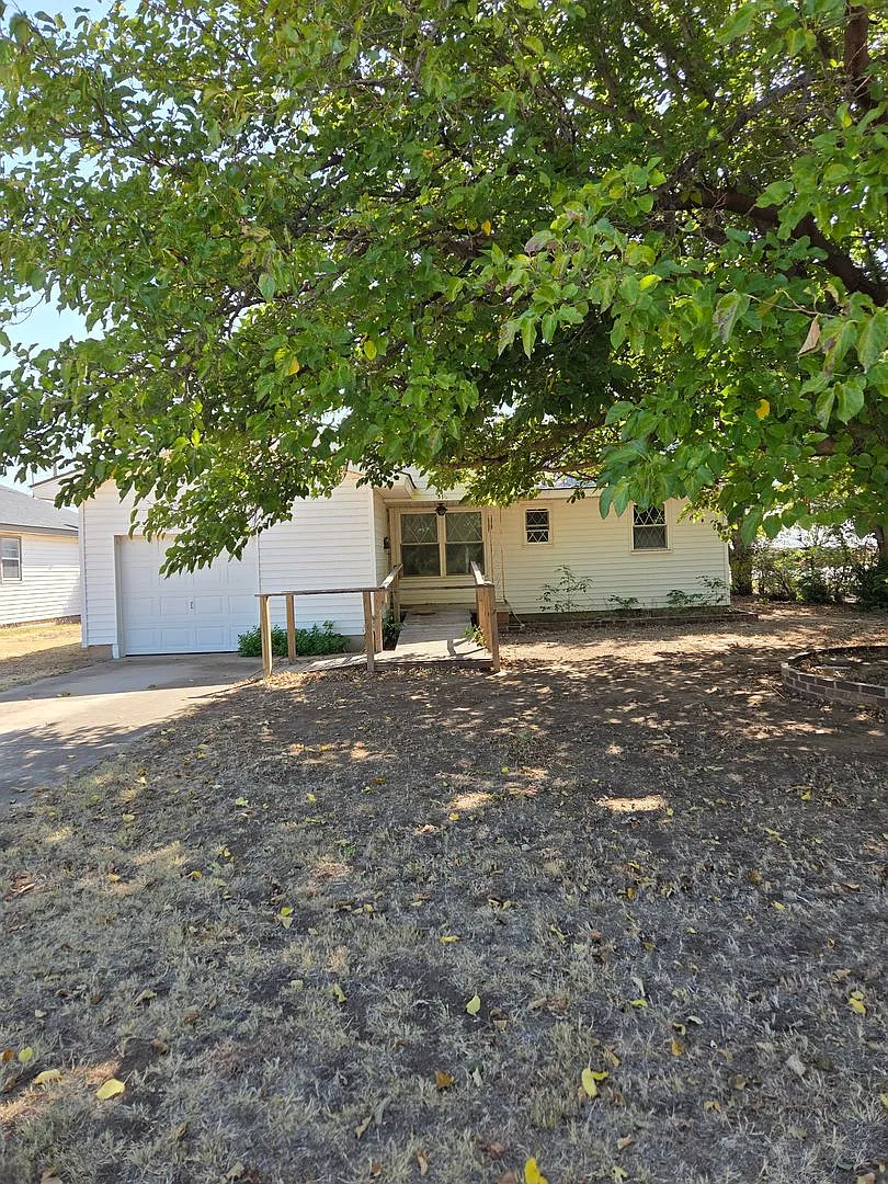 516 S Park Ln - Graneronett Main St., LLC — Photo 2
