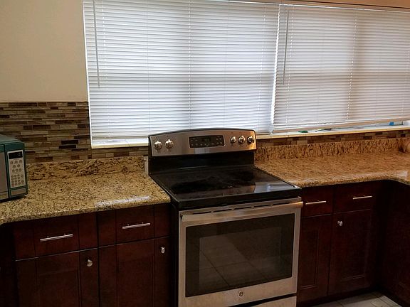 3rd image of 6072 51st Ave N