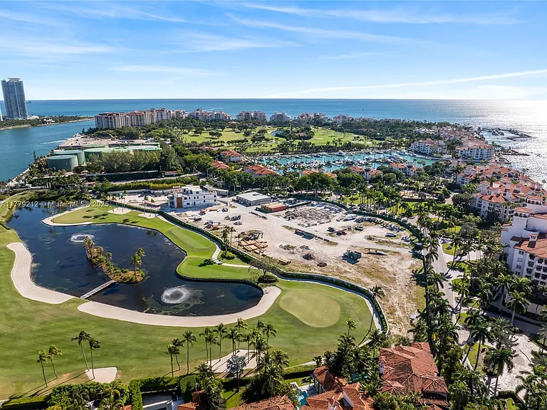 19112 Fisher Island Dr #19112 — Photo 35