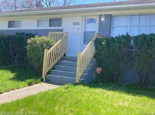 1166 Maurer Ave, Pontiac, MI 48342