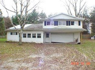 9605 Tittabawassee Rd, Freeland, MI 48623