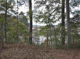 81 Evergreen Ln, Beaufort, SC 29906