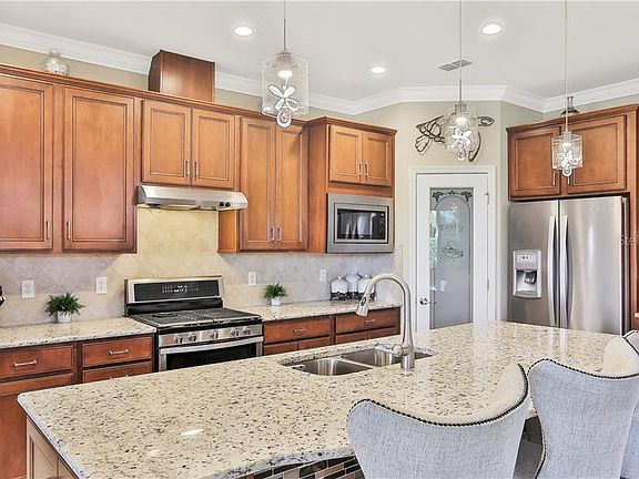 2nd image of 502 Cantabria Dr