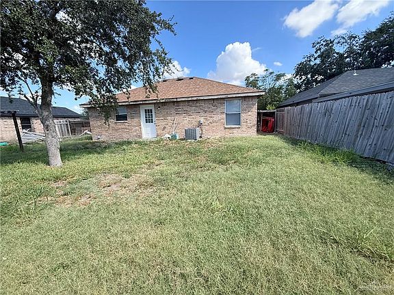 4th image of 3614 E Andrew Ave