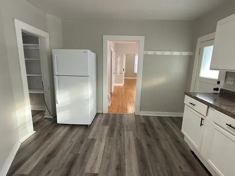 657 Bedford St — Photo 25