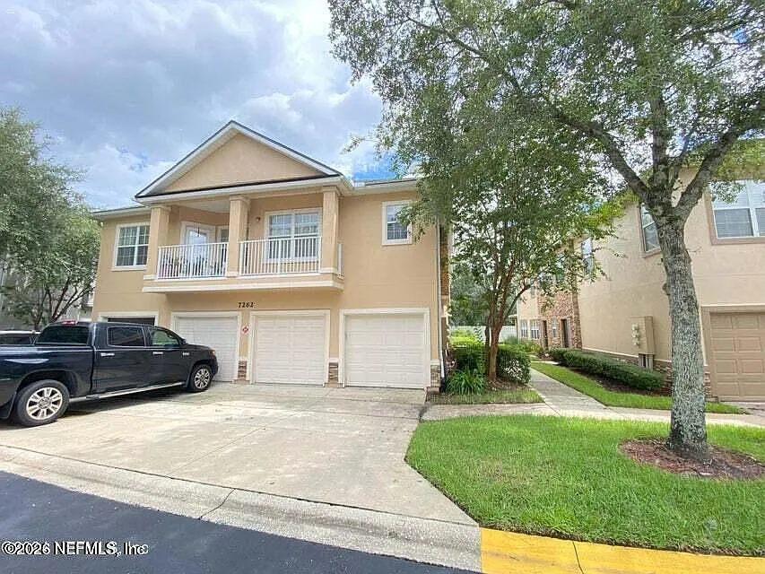 3 bed, 2.5 bath, 1597 sqft, $2,100 — Photo 2