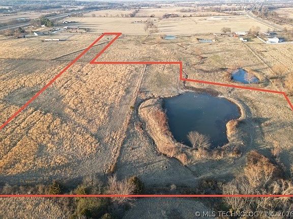 2nd image of 3 E 1100th Rd