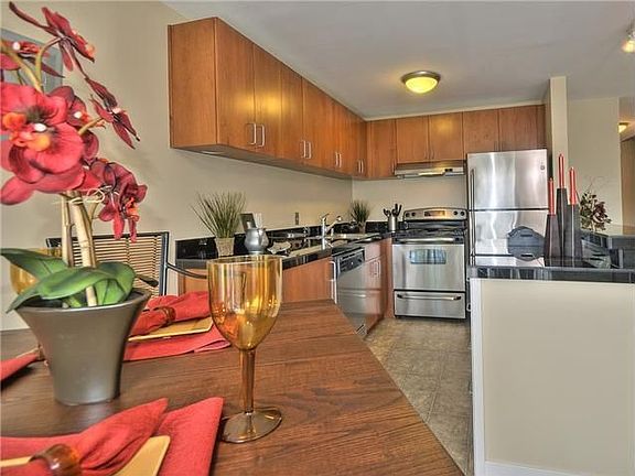2nd image of 615 SW Ambaum Blvd APT 303