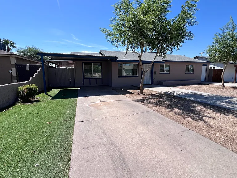 4615 W Weldon Ave — Photo 3