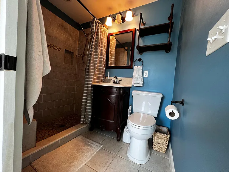 10 Symmes St #1 — Photo 13