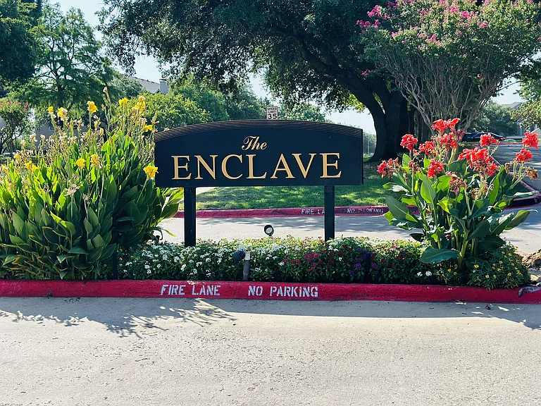 Enclave — Photo 5