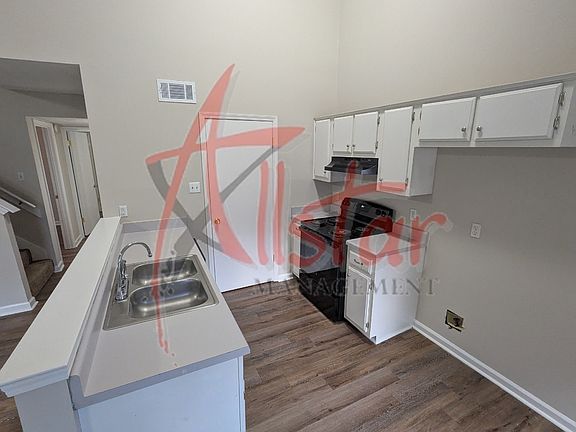 4th image of 1936 E Parkway St
