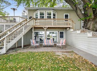 95 Lakeview Acres Dr, Elwood, NE 68937