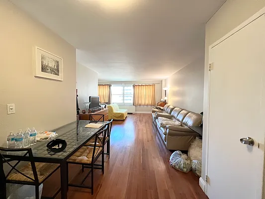 Sold by E Realty International Corp | media 2