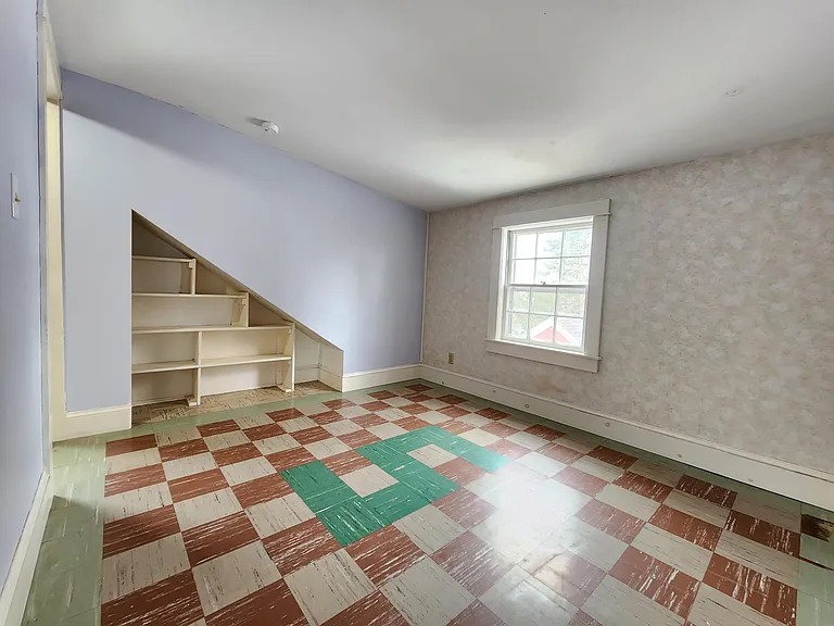 281 Wilson St — Photo 34