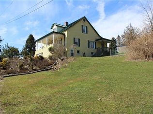 8 Campbell Dr, Avella, PA 15312