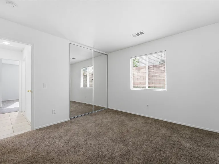 42144 Madison Ct — Photo 15
