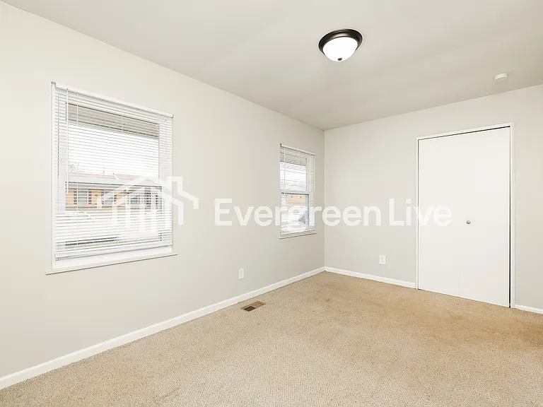511 Unger Ave — Photo 12