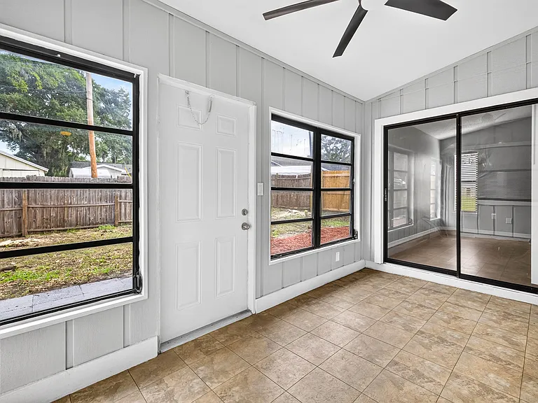 6253 Florida Ave — Photo 16