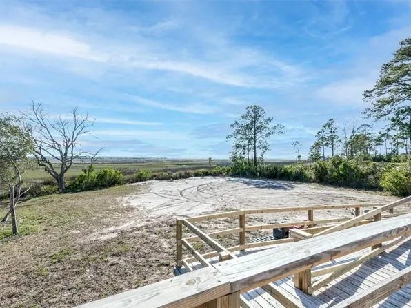 15472 Shark Rd W, Jacksonville, FL 32226