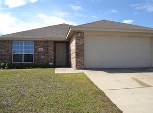 9225 Alyssa Dr, White Settlement, TX 76108