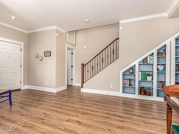 5th image of 18563 W FAIRWAY Drive