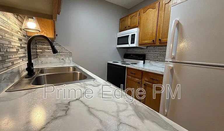 1109 N 28th St #1 — Photo 1