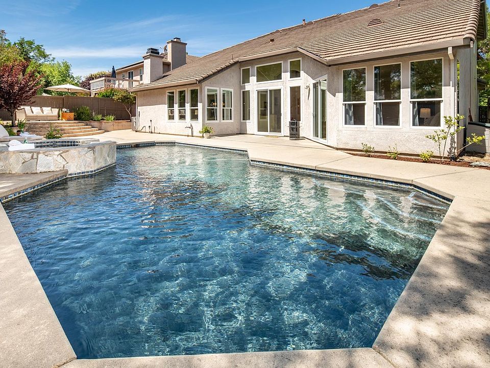 1st image of 4109 Meadow Wood Dr