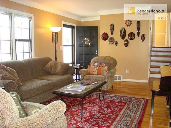 Welcoming living room...