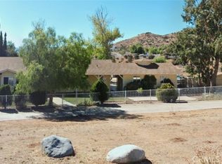 33050 Pewter Rd, Agua Dulce, CA 91390