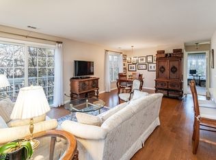 290 Potomac Dr, Basking Ridge, NJ 07920