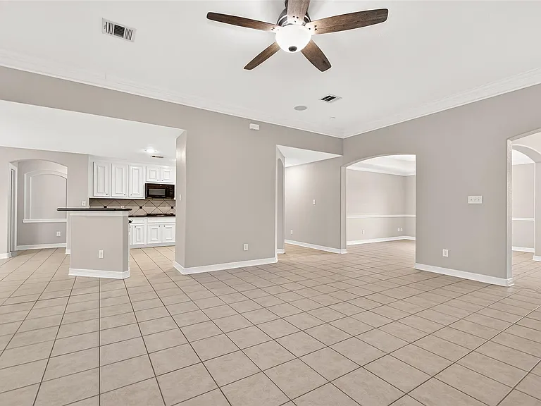 127 Monterrey Rd W — Photo 13